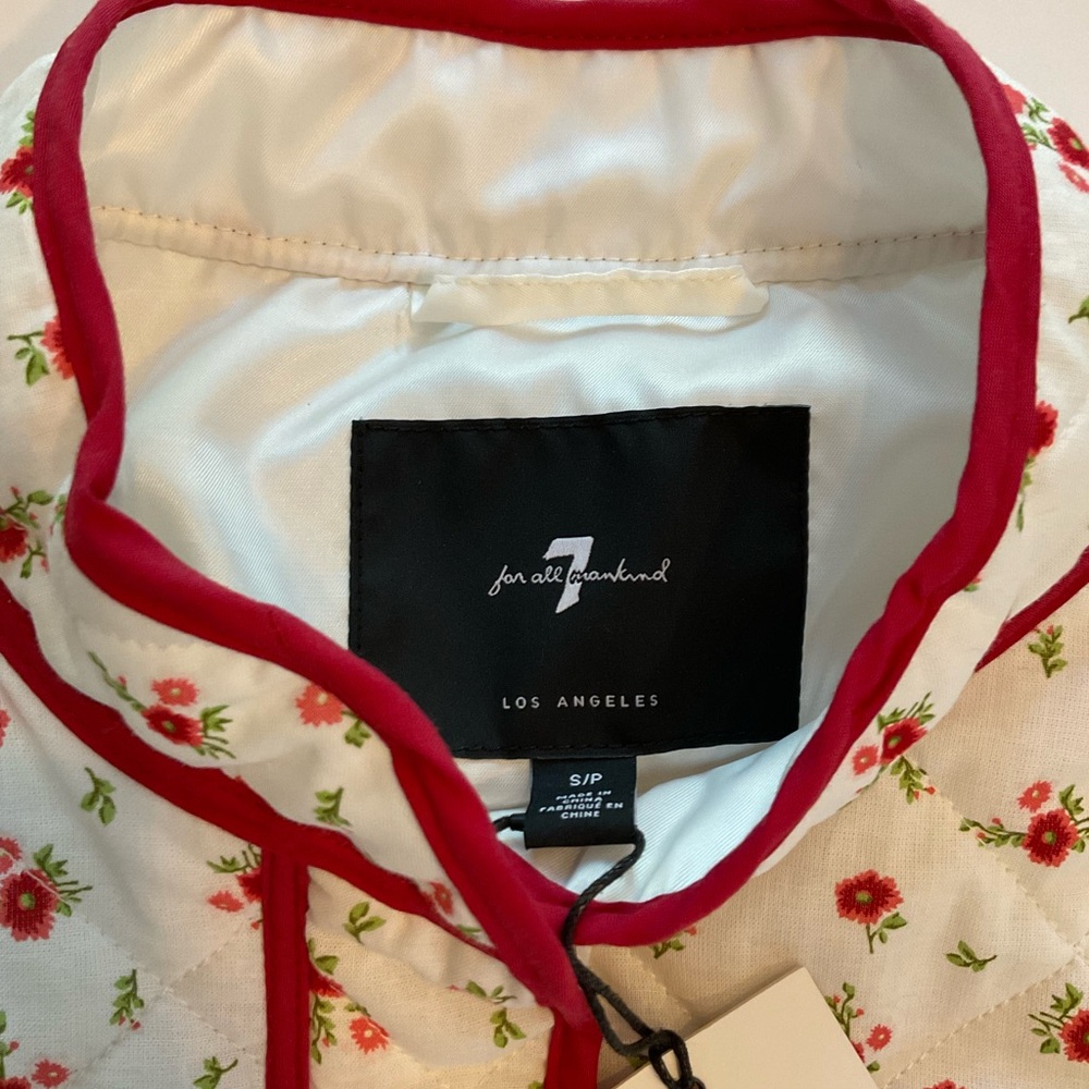 NWT 7 for All Mankind Quilted Flowers Red and White Jacket Coat - Picture 4 of 8